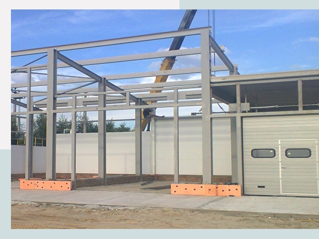 Строительство автосервисов от СтальСтрой-Слк по цене 618 руб.