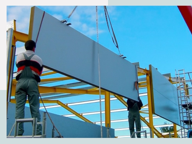 Монтаж сэндвич-панелей в Соликамске от 618 руб.